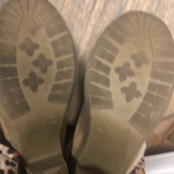 BUCCO SHERPA LINED BOOT Size 9. Buckle on the back for cuteness. 3” Cuff - Picture 3 of 8